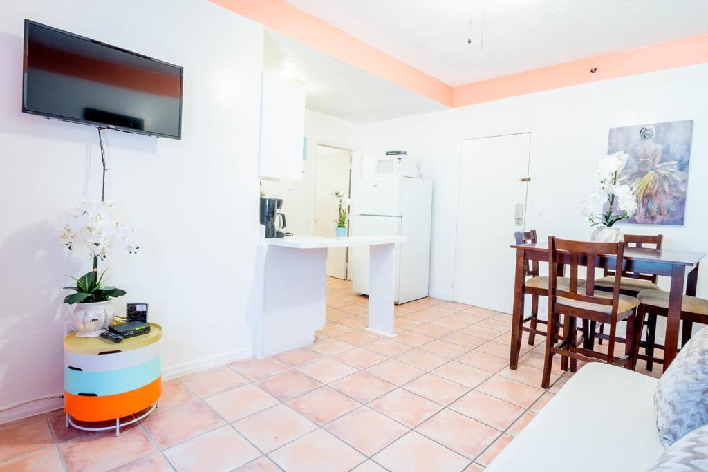 Ocean Walk Apartments Miami Beach Extérieur photo